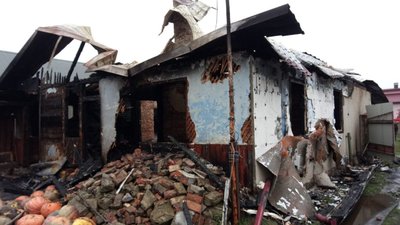 На Львівщині просять допомогти родині, яка втратила усе після пожежі