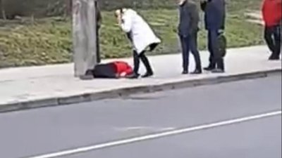 У Львові на вулиці помер чоловік (ВІДЕО)