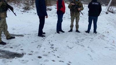 У Раві-Руській за добу затримали 11 нелегальних мігрантів (ФОТО)