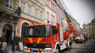 У Львові ліквідували пожежу у центрі міста