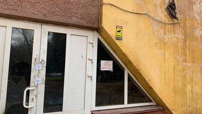 Масштабна пожежа зруйнувала стрілецький комплекс СКА у Львові, будівля стоїть пусткою (ФОТО)