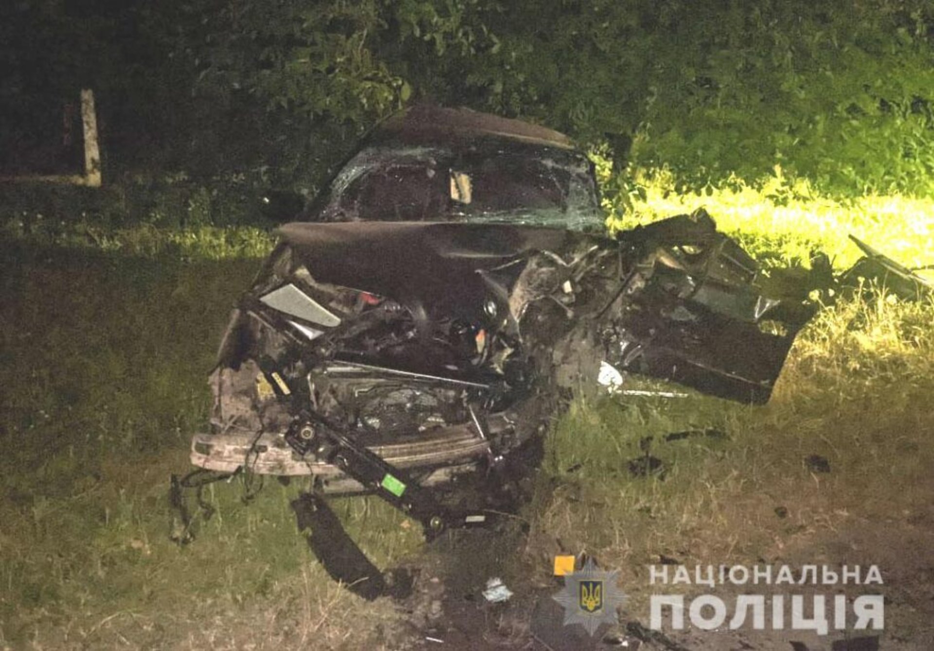 Лобове зіткнення автівок на Рівненщині: одна особа загинула та четверо травмовані
