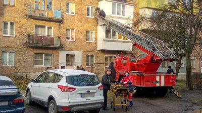 У Червонограді на балконі помер чоловік (ФОТО)