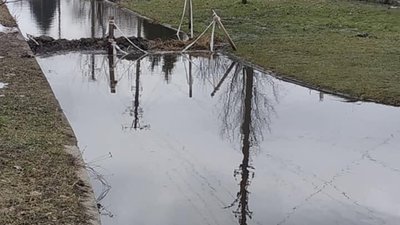 Вулиці Червонограда після танення снігу перетворилися на Венецію (ФОТО)