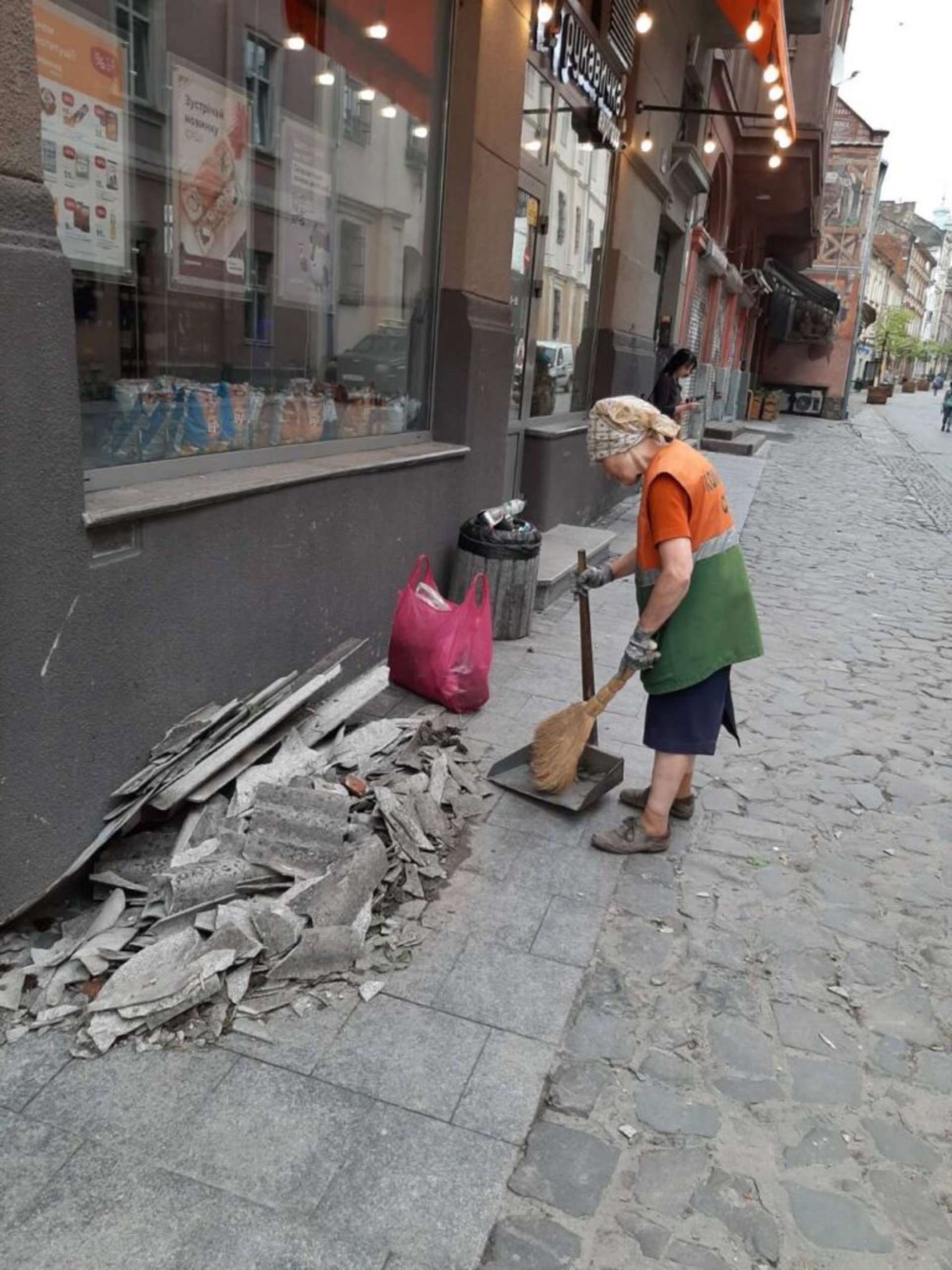 У Львові ліквідовують наслідки негоди, фото ЛМР