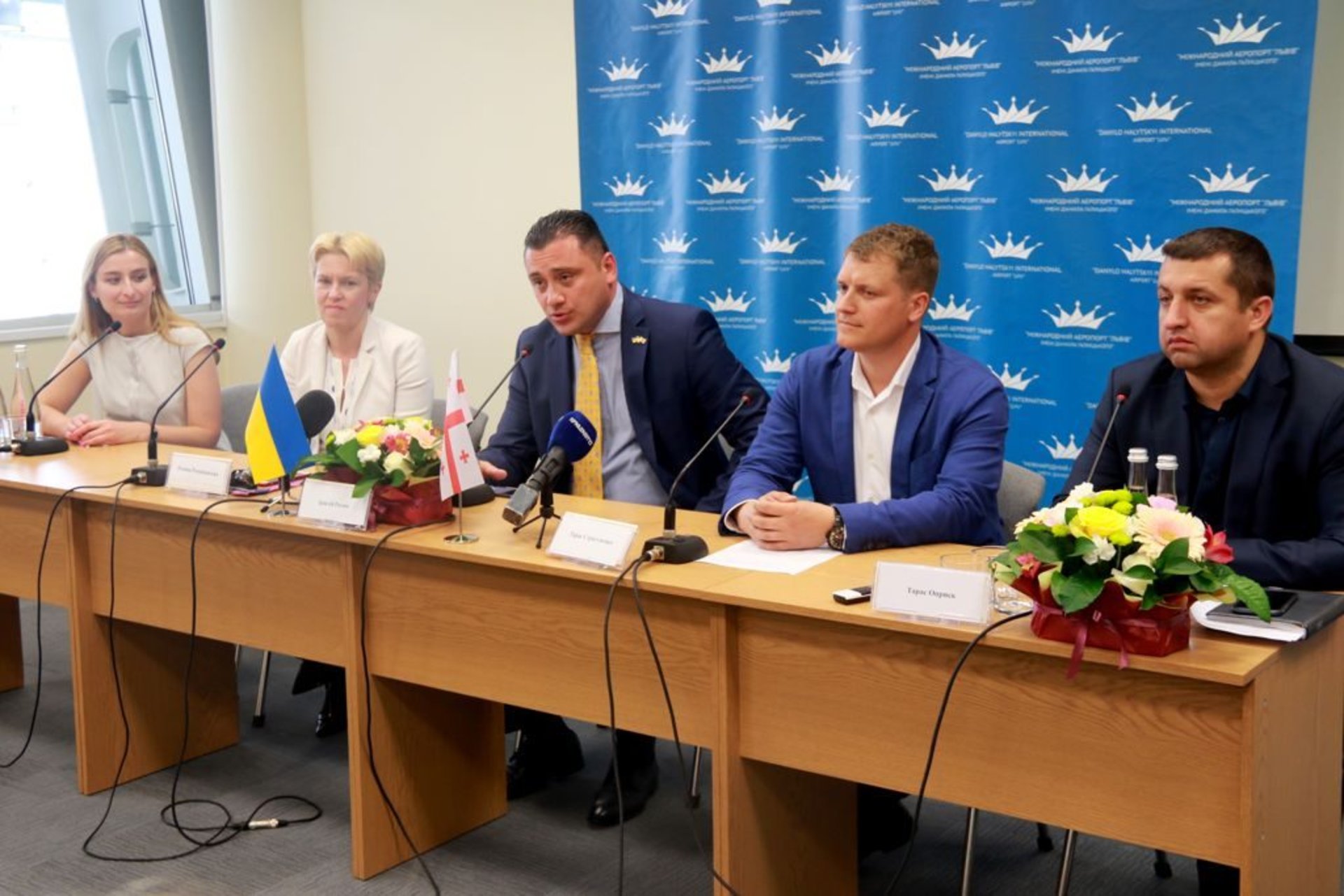 Прес-конференція з нагоди відкриття рейсу Батумі -Львів