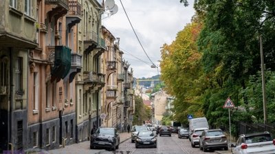 У центрі Львова водій поїхав проти руху
