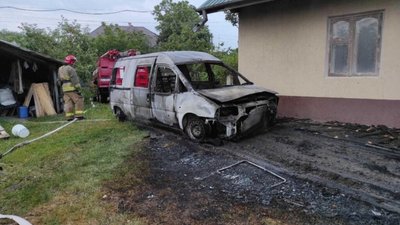 У Стрийському районі згорів автомобіль (ФОТО)