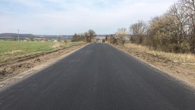 Водіям: на автодорозі Ясенів – Золочів проводяться ремонтні роботи (ФОТО)