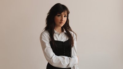 Львів’янка Victoria Niro презентує нову пісню про незламний дух українців