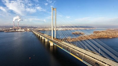 У Києві на три дні обмежать рух Південним мостом