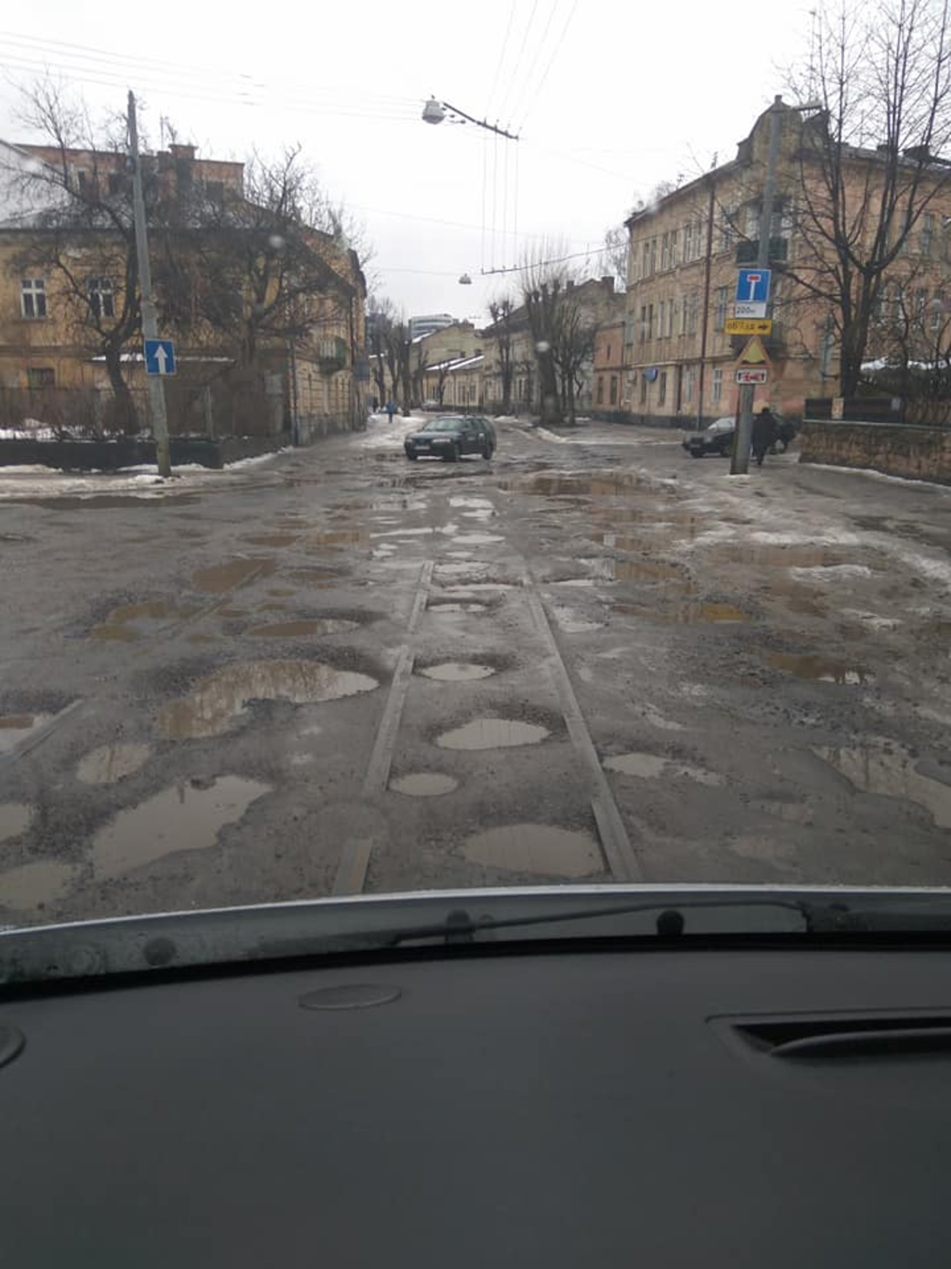 Садовий йде у президенти: як у Львові "зійшла" дорога