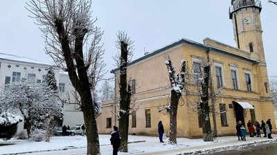 У Яворові замінували школу