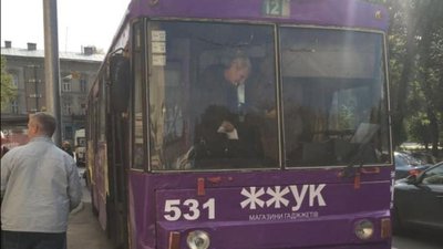 У Львові травмувалася пасажирка тролейбуса