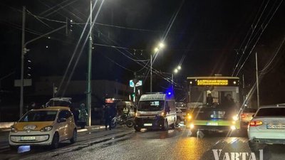 У Львові через ДТП дуже ускладнений рух транспорту (ФОТО, ВІДЕО)