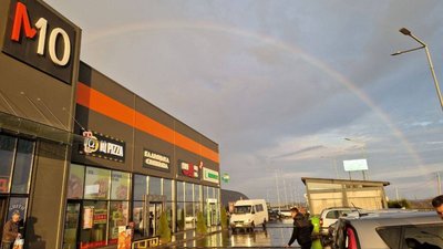 Біля Львова побачили першу весняну веселку (ФОТО)