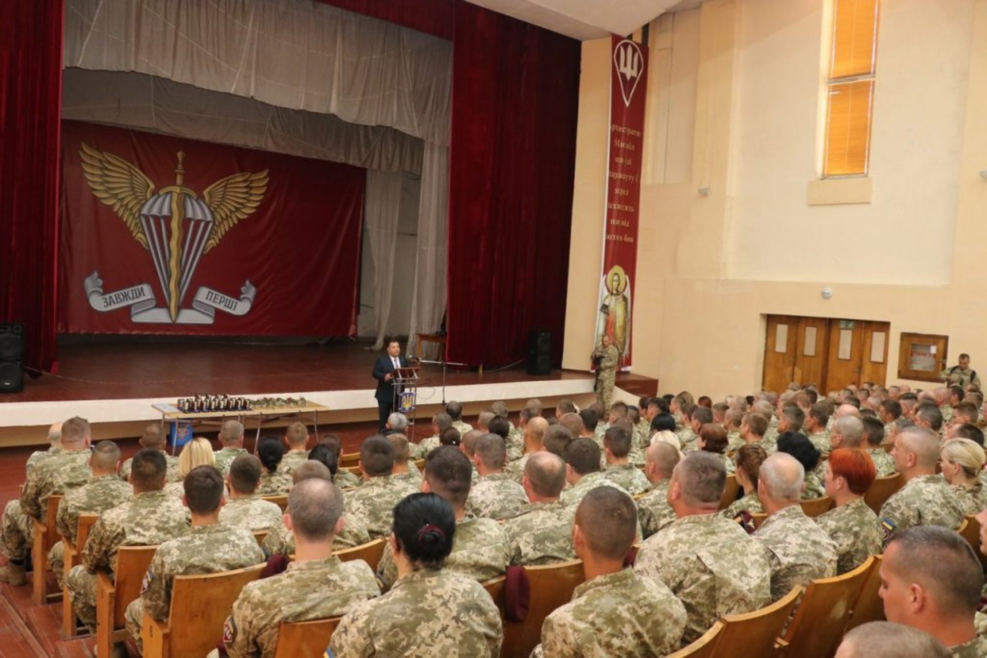 На Львівщині Полторак відвідав 80 окрему десантно-штурмову бригаду