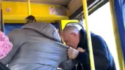 Правоохоронці Львівщини відкрили провадження щодо пасажирки маршрутки, яка прославляла Росію і Путіна (ВІДЕО)