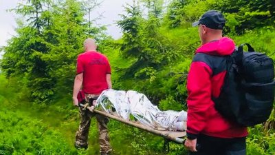 Під час сходження на гору Парашка жінці стало погано (ФОТО)