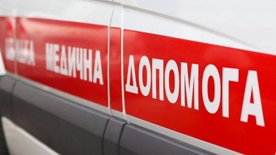 У Кам’янка-Бузькій ЦРЛ багатодітна жінка вистрибнула з вікна, - соцмережі