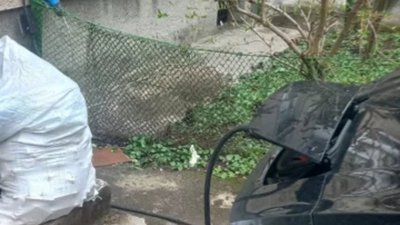 У Львові електромобілі заряджають із підвалу