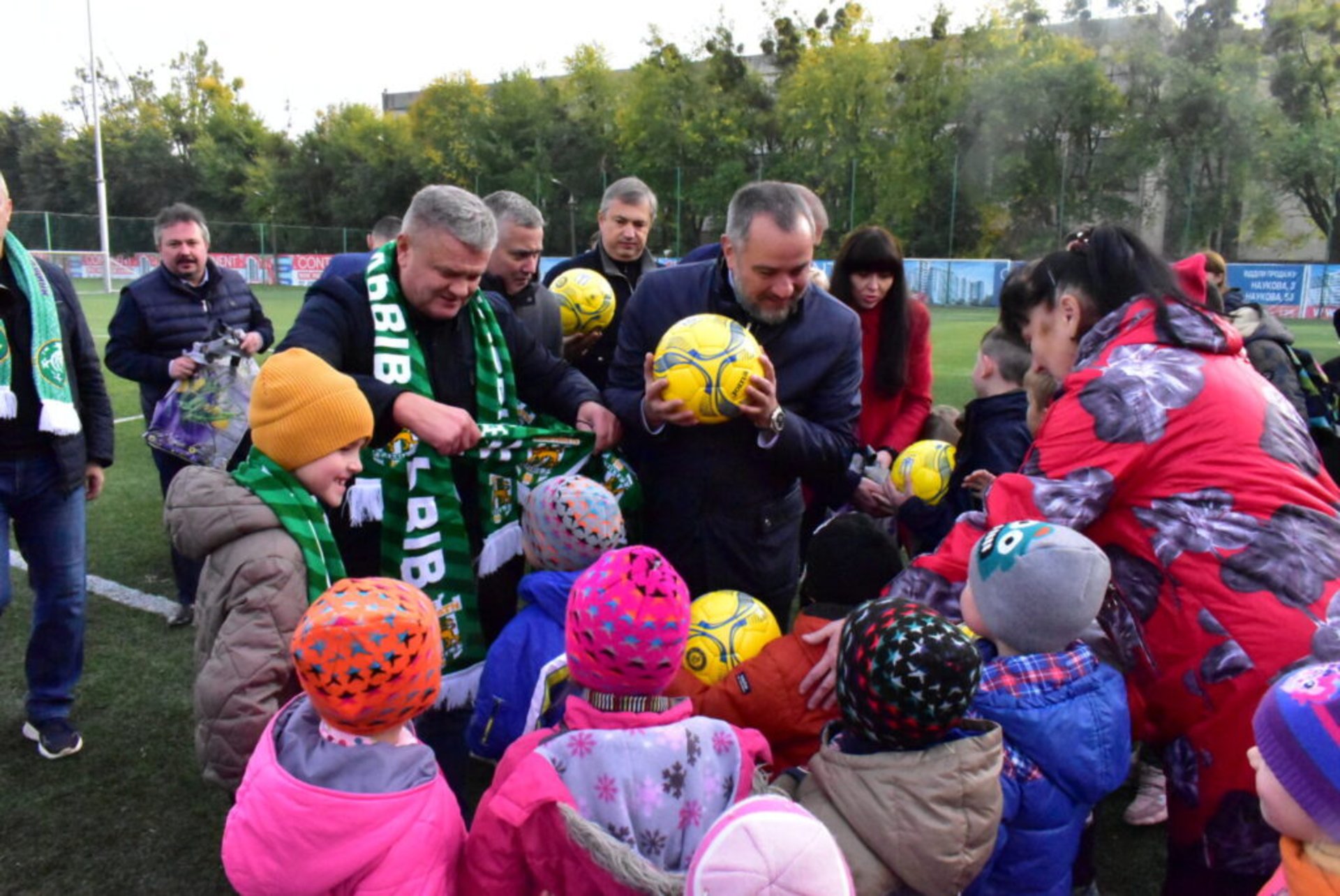Володарями благодійного матчу за Кубок Львова стали ветерани ФК «Карпат»