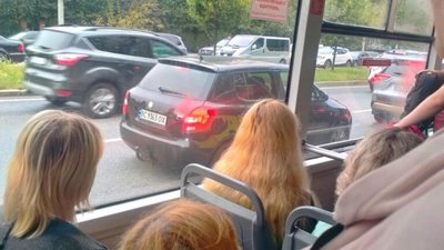 У Львові на одній з вулиць просять облаштувати смугу для громадського транспорту