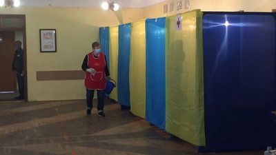 Усереднена явка виборців на дільницях Львівської міської територіальної громади становить 12,8%