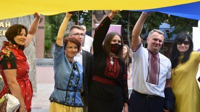 У Львові до Дня прапора Софія Федина заспівала гімн України (ФОТО)