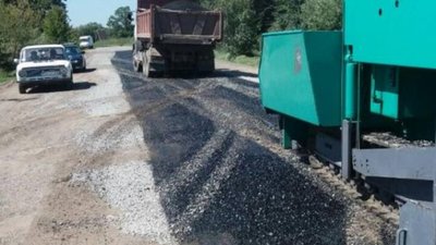 На Львівщині тривають ремонтні роботи автомобільних доріг