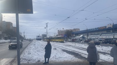 У Львові трамваї простоюють на кінцевій зупинці (ФОТО, ВІДЕО)