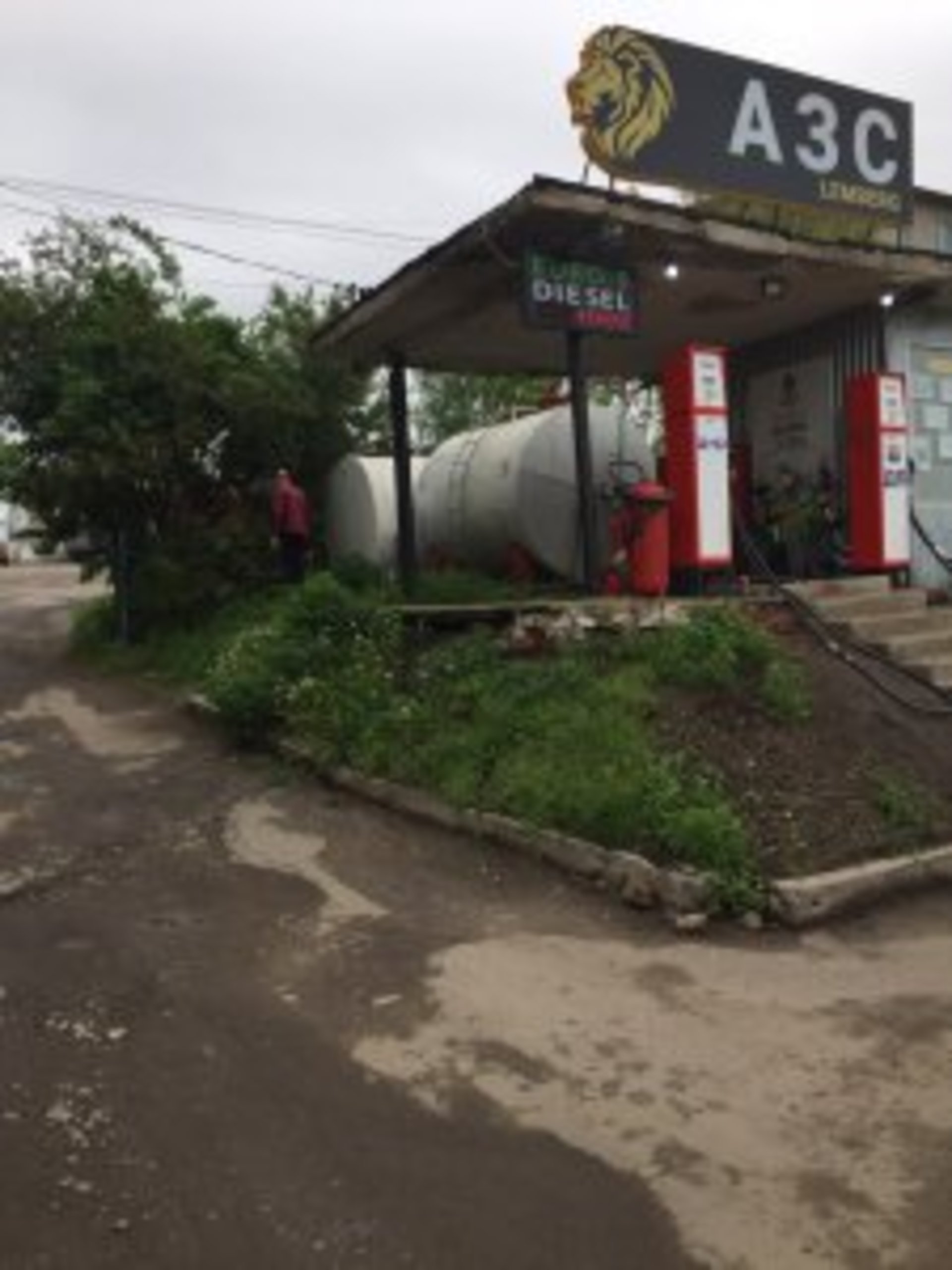 На Львівщині виявили незаконні АЗС