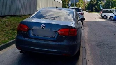 Паркування на тротуарах: де у Львові водії блокують шлях пішоходам