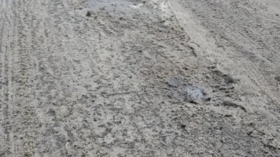 У Львові вулиця вкрилась небезпечними ямами