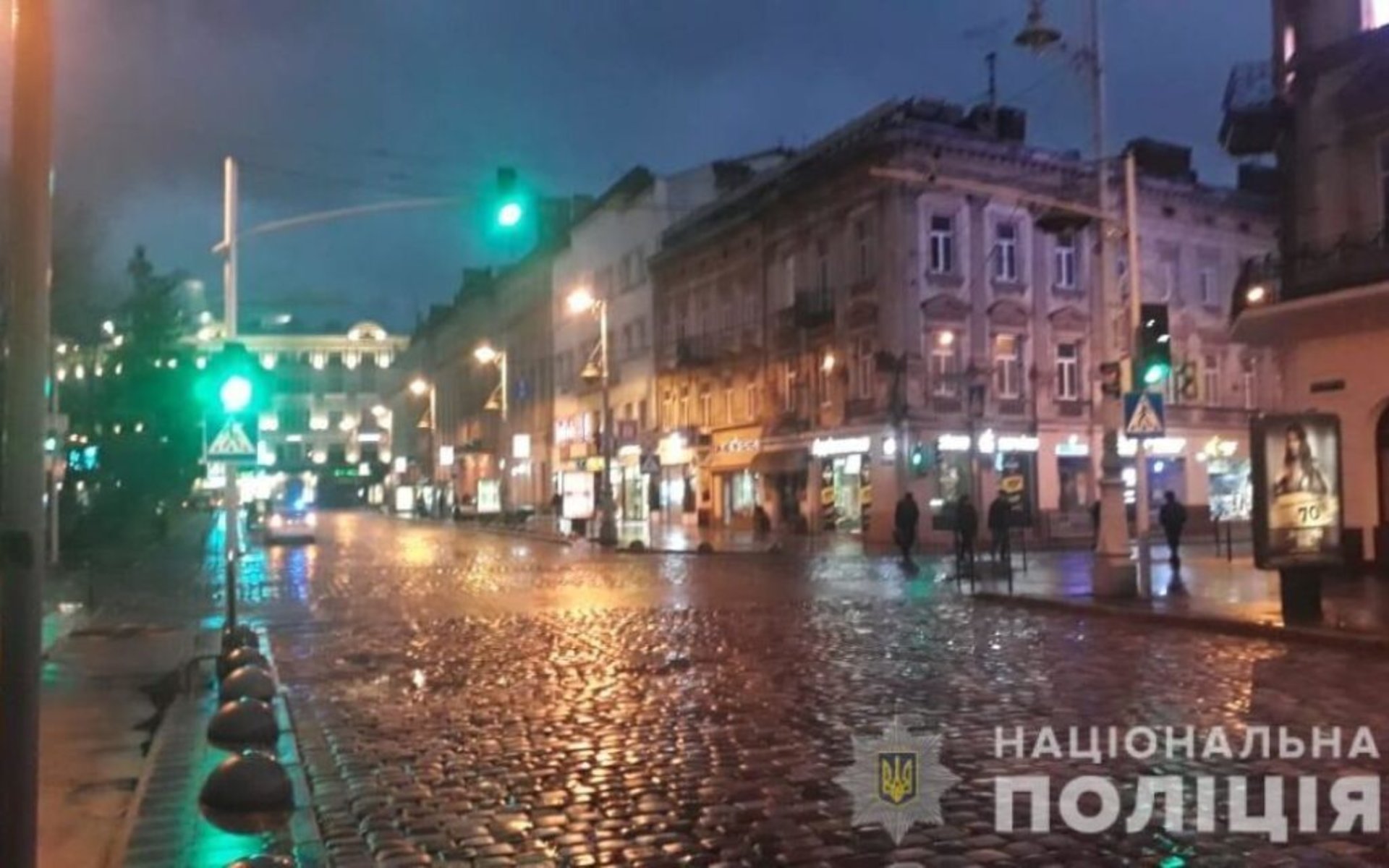 У центрі Львова маршрутка збила двох пішоходів та тягнула труп вулицями