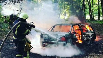 На Львівщині згоріли два автомобілі (ФОТО)