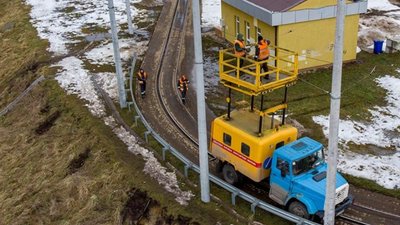 На кінцевій зупинці сихівських трамваїв стався зсув грунту (ФОТО)