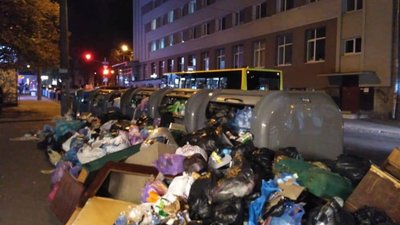 Як Львів знову тоне у смітті, через комунальників Садового (ФОТО)