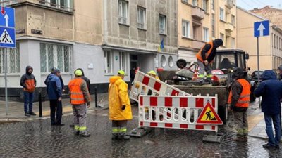 У Львові вже перекрили рух транспорту на вулиці Ференца Ліста