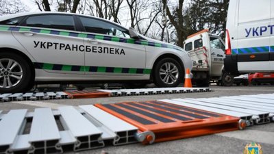 Мобільні лабораторії контролюватимуть безпеку на дорогах Львівщини вже зі січня