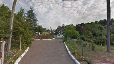 Львівська реєстраторка незаконно поновила оренду комунальної землі в Брюховичах