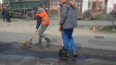 У Львові вулицю Шевченка ремонтують землею (ФОТО)