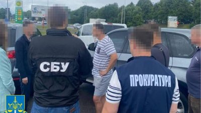 7500 доларів США за безперешкодний перетин кордону – затримано жителя Львівщини