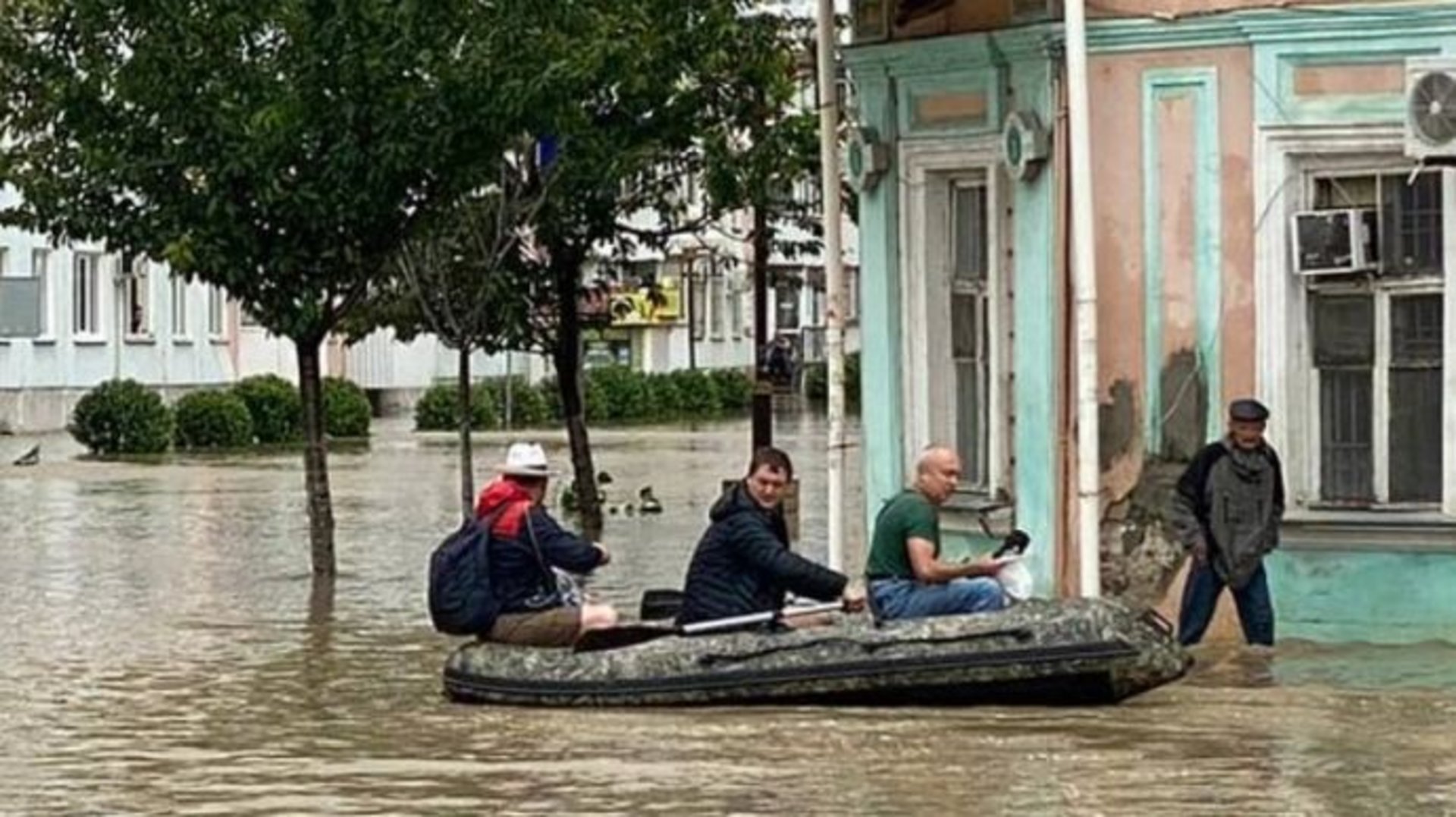 У Криму підтопило Керч, фото із мережі