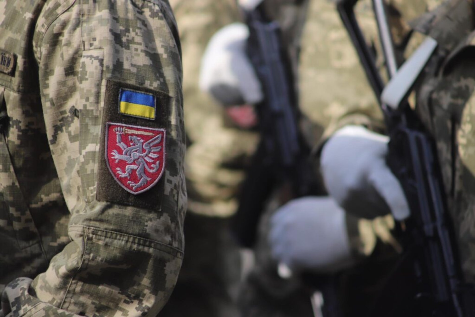 У Львові урочисто зустріли 80-ту десантно-штурмову бригаду, що повернулася із зони ООС, фото ЛОР