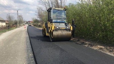У Судовій Вишні через ремонт дороги обмежено рух транспорту