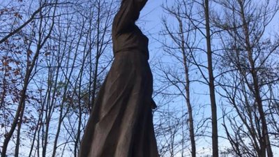 Жителі Винників просять відновити рух автобусів через ліс