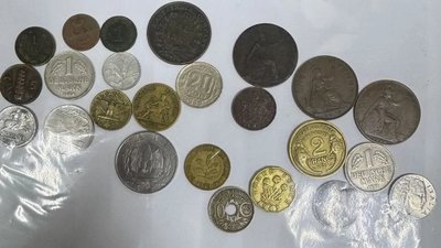 На кордоні з Румунією виявили старовинні монети та ікони