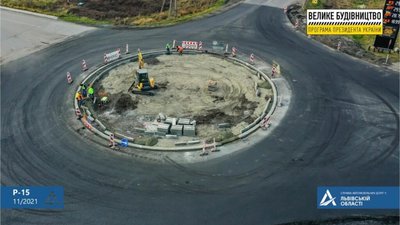 На перетині доріг поблизу Жовкви тривають роботи над транспортною розв’язкою