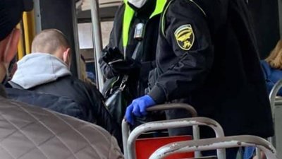 У Садового вляпались у скандал через проїзд у львівських трамваях
